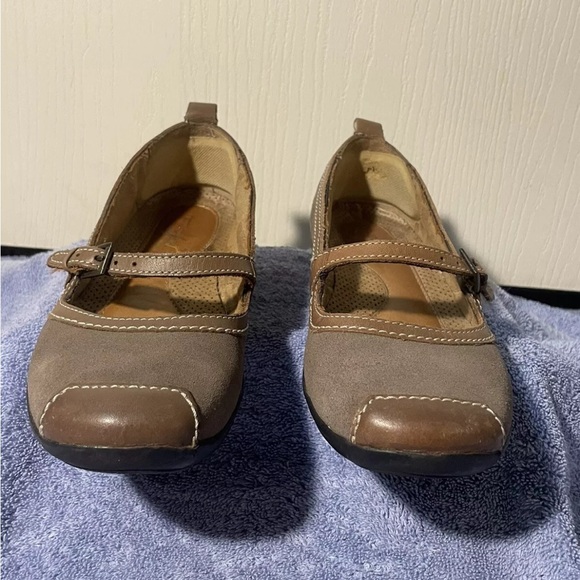 NaturalSoul by Naturalizer Women’s Gray Brown Friendship 73277 Flats Size 7 M - Picture 3 of 6